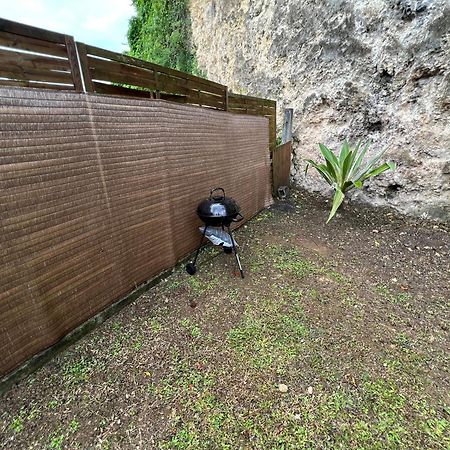 Villa Au Calme Avec Jacuzzi, Villa Le Boursoie Les Abymes Exterior foto