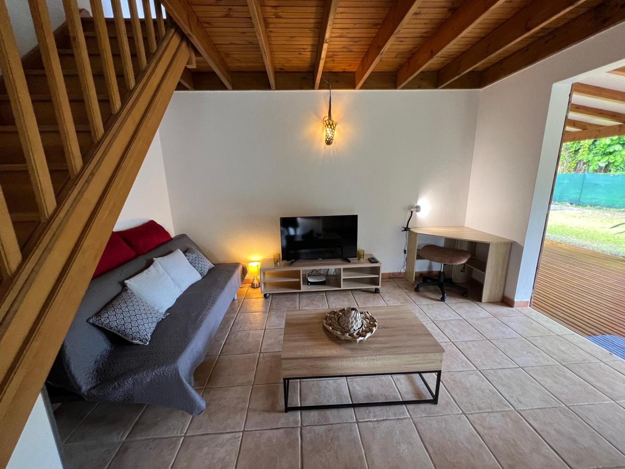 Villa Au Calme Avec Jacuzzi, Villa Le Boursoie Les Abymes Exterior foto